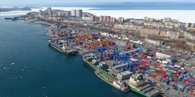 Контейнерооборот портов Дальневосточного бассейна в январе-апреле 2020 года вырос на 6,4%