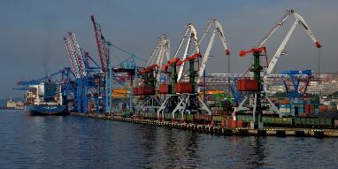 Грузооборот портов Дальневосточного бассейна РФ за 10 месяцев 2019 года вырос на 6,2%