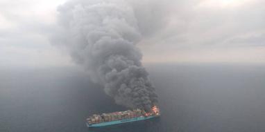 Maersk разработал новые рекомендации по размещению контейнеров с опасными грузами